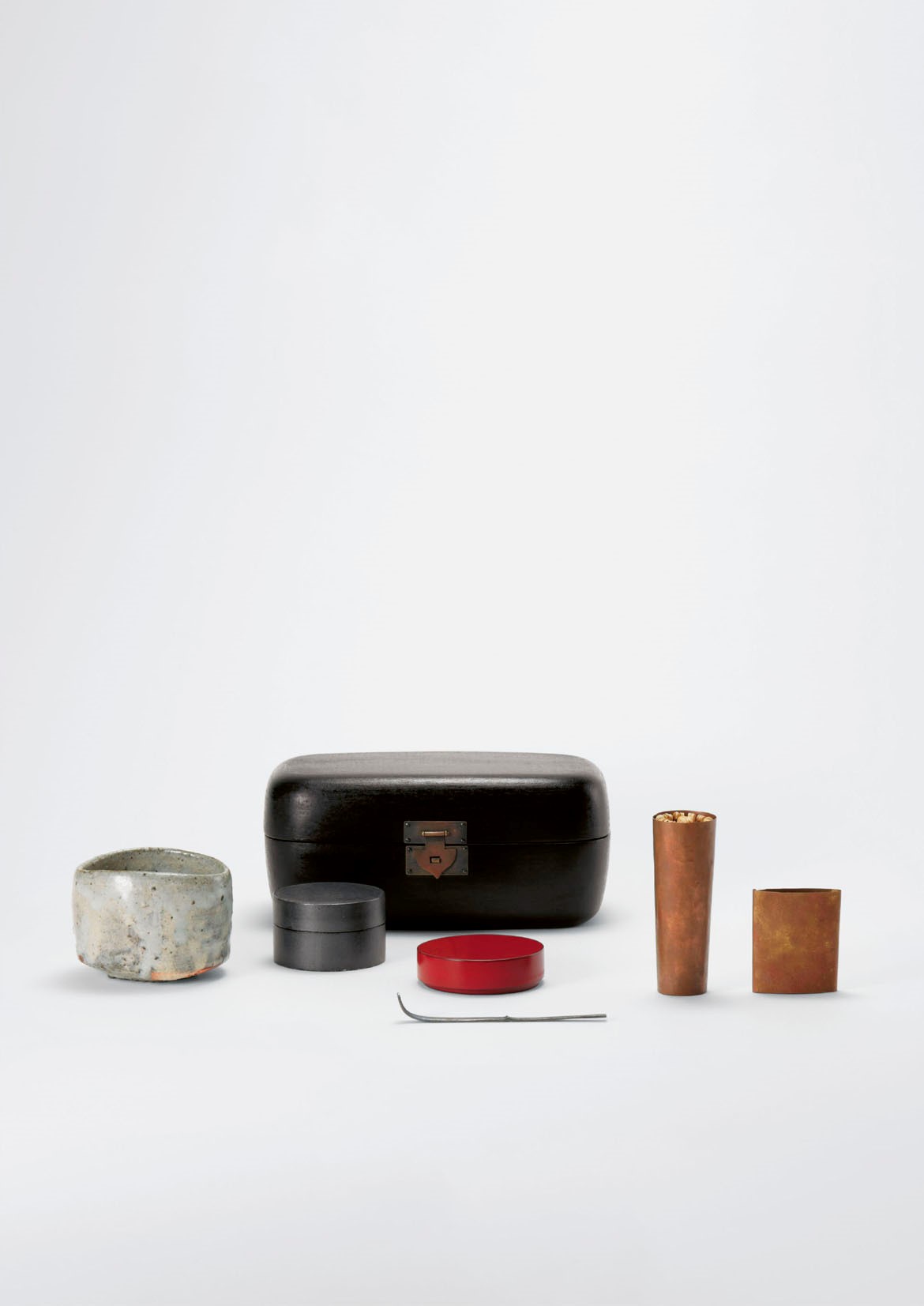 Akagi Akito: Objects for Tea